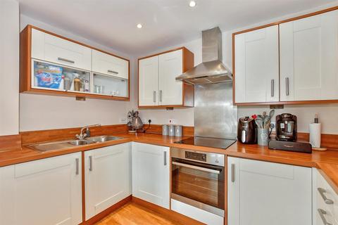 Wharfdale Square, Tovil, Maidstone, Kent 2 bed flat for sale