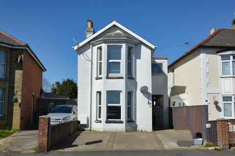 ELMFIELD/ RYDE 3 bed detached house for sale