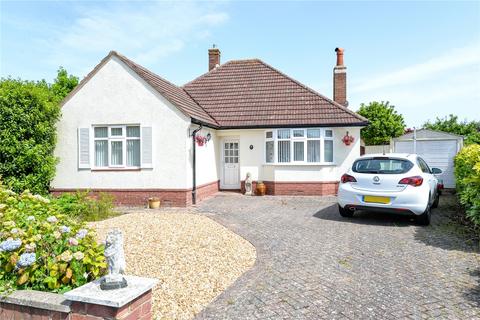 Durland Close, New Milton, Hampshire... 2 bed bungalow for sale