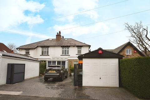 Yew Park, Brighouse HD6 3 bed semi
