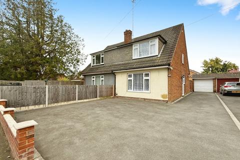 Southwood Road, Farnborough 3 bed semi