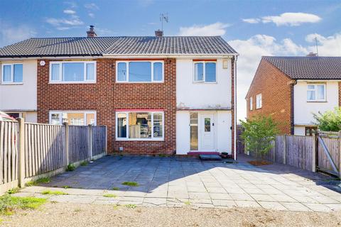 Moyra Drive, Arnold NG5 3 bed semi