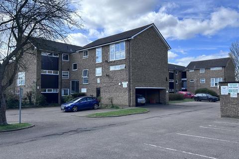 Hilly Fields, Welwyn Garden City 2 bed apartment for sale