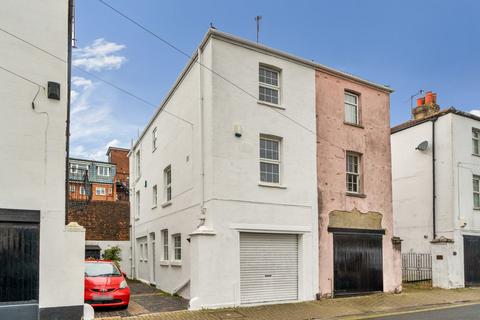 Auckland Road East, Hampshire PO5 3 bed house for sale