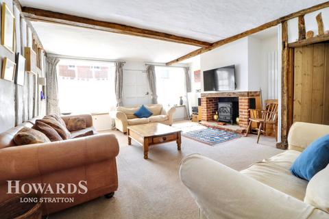London Road, Harleston 4 bed character property for sale