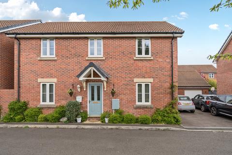 Hewlett Place, Swindon, SN25 4 bed detached house for sale