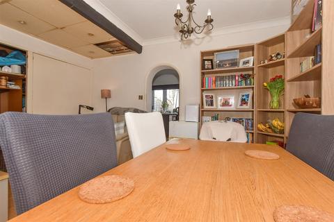 Manser Road, Rainham RM13 3 bed terraced house for sale