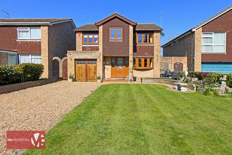 Greenbank, Waltham Cross EN8 4 bed detached house for sale