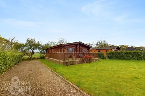 Old Church Road, Frettenham, Norwich 2 bed chalet for sale