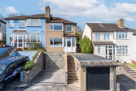 Newstead Rise, Caterham 3 bed semi