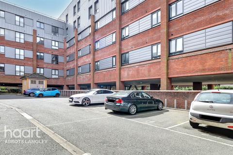 Selden Hill, HEMEL HEMPSTEAD 2 bed flat for sale