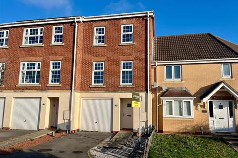 Kielder Way, Kingswood, Hull 3 bed terraced house for sale