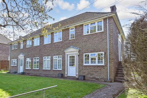 Staplers Court, Newport, Isle of Wight 2 bed apartment for sale
