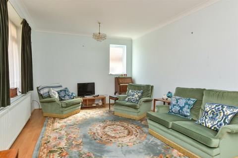 Alinora Avenue, Goring By Sea... 2 bed flat for sale