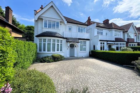 ETCHINGHAM PARK ROAD, FINCHLEY. N3 5 bed link detached house for sale