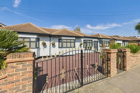 Hillcrest Road, Horndon