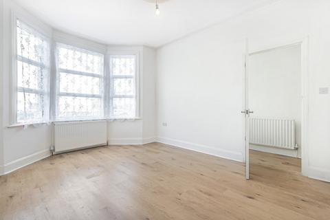 Westfield Road, West Ealing, London, W13 2 bed semi
