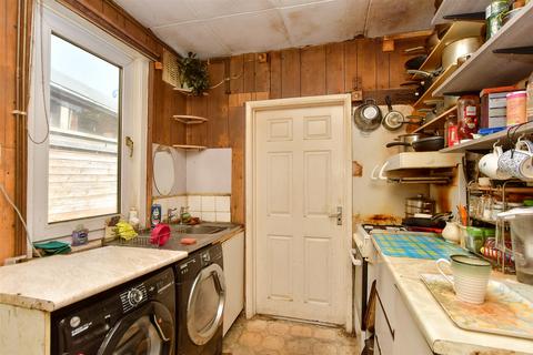 Albert Road, Gillingham ME7 3 bed terraced house for sale