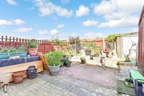 Yelverton Close, Romford, Essex 2 bed terraced house for sale