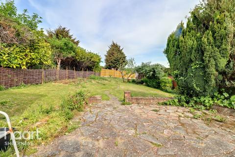 Glenwood Drive, Minster 2 bed bungalow for sale