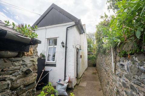 Glanyrafon Road, Penmaenmawr LL34 2 bed end of terrace house for sale