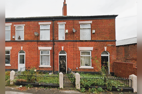 Oxford Street, Bury BL9 3 bed terraced house for sale