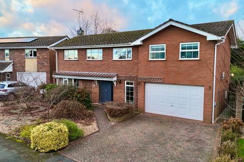 Willow Dale, Stone ST15 4 bed detached house for sale