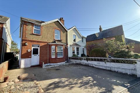 Church Road, Gurnard, Cowes 3 bed semi