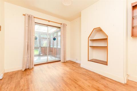 Whitstable Road, Faversham, Kent 3 bed semi