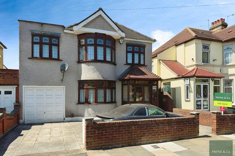 Aberdour Road, Ilford, IG3 4 bed link detached house for sale