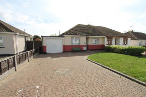 Cedar Park Close, Thundersley 2 bed semi