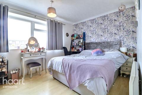 Trent Road, Swindon 2 bed maisonette for sale