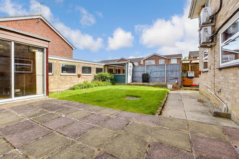 Tolhurst Road, Five Oak Green... 3 bed semi