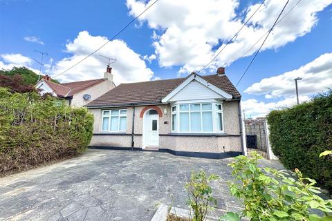 Eastwood Road, Rayleigh 2 bed detached bungalow for sale