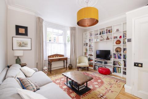 Burns Road, London NW10 2 bed ground floor flat for sale
