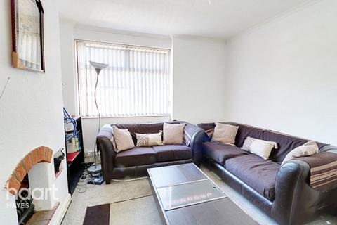 Botwell Crescent, Hayes 2 bed maisonette for sale