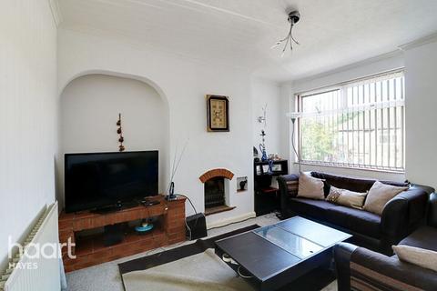 Botwell Crescent, Hayes 2 bed maisonette for sale