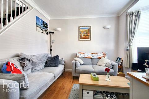 Victoria Road, Chatham 3 bed terraced house for sale