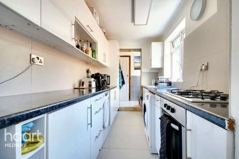 Victoria Road, Chatham 3 bed terraced house for sale