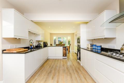 Tunbury Avenue, Chatham ME5 5 bed detached house for sale