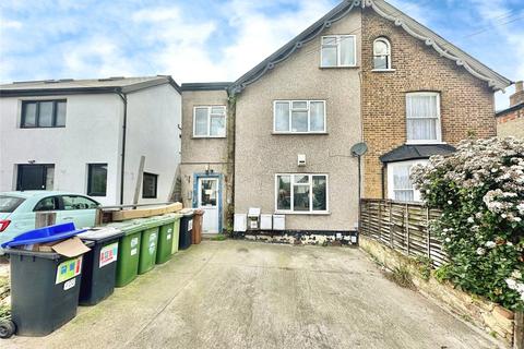 Station Road, Dartford DA1 3 bed semi