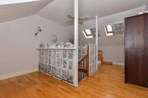 Holland Road, Maidstone, Kent 3 bed terraced house for sale
