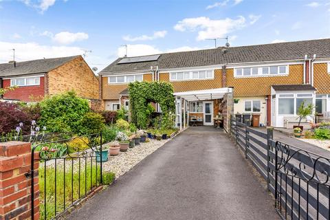 Harrow Way, Andover 3 bed house for sale