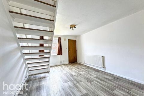 The Spillway, Maidstone 2 bed end of terrace house for sale