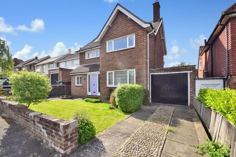 Brenchley Avenue, Gravesend, DA11 3 bed detached house for sale