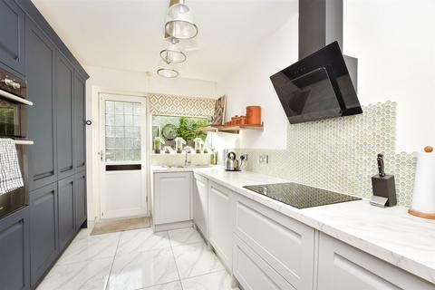Mayview Close, Heathfield TN21 2 bed detached bungalow for sale