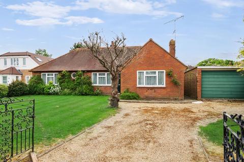 Woking,  Surrey,  GU22 3 bed detached bungalow for sale