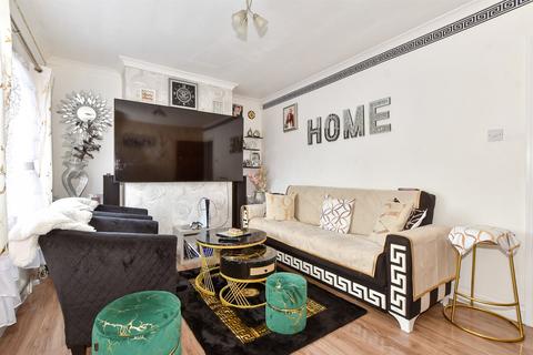 Mayfield Gardens, Dover CT16 3 bed end of terrace house for sale