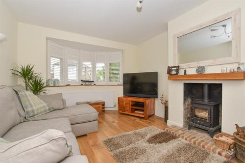 Graystone Road, Whitstable, Kent 3 bed semi