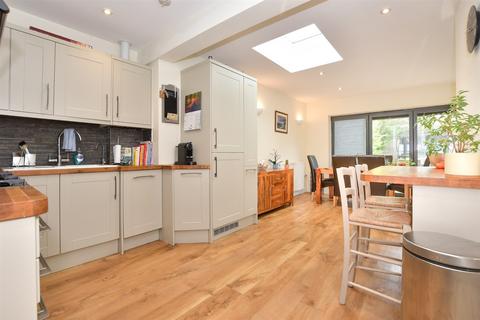 Graystone Road, Whitstable, Kent 3 bed semi
